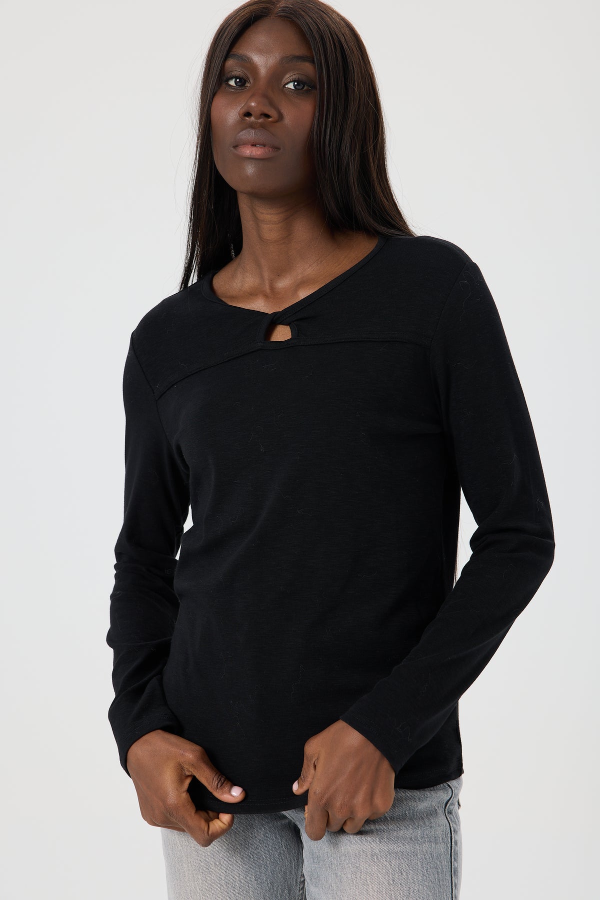 BLUZKA ESSENTIEL TWIST