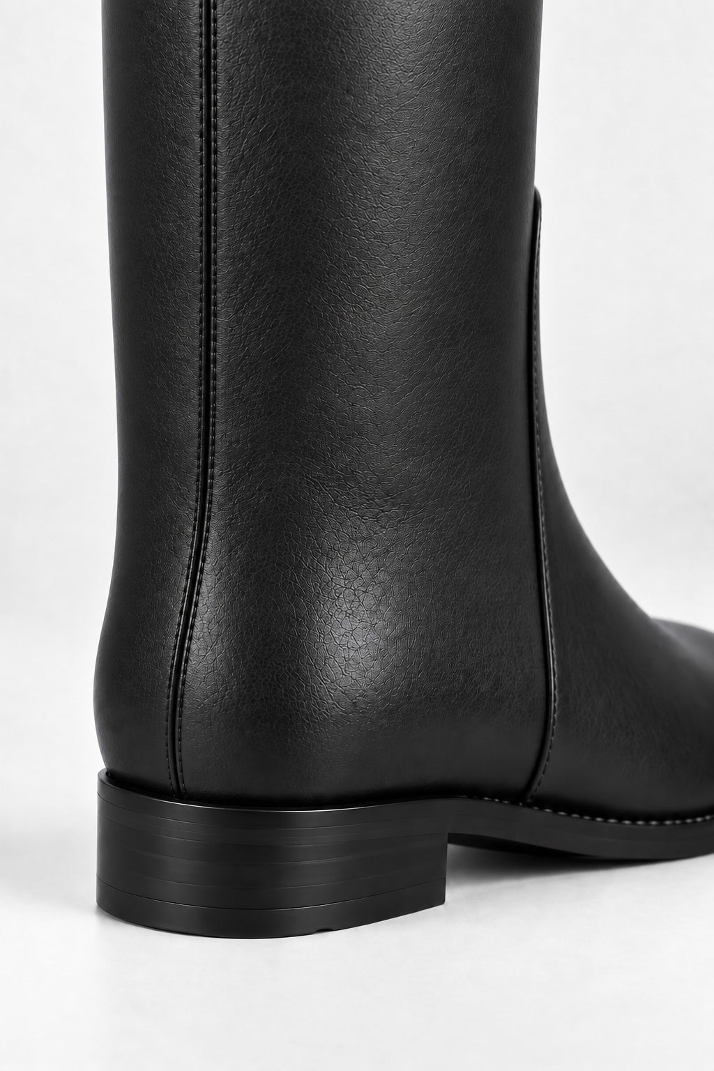 KOZAKI ICONIC LEATHER BLACK