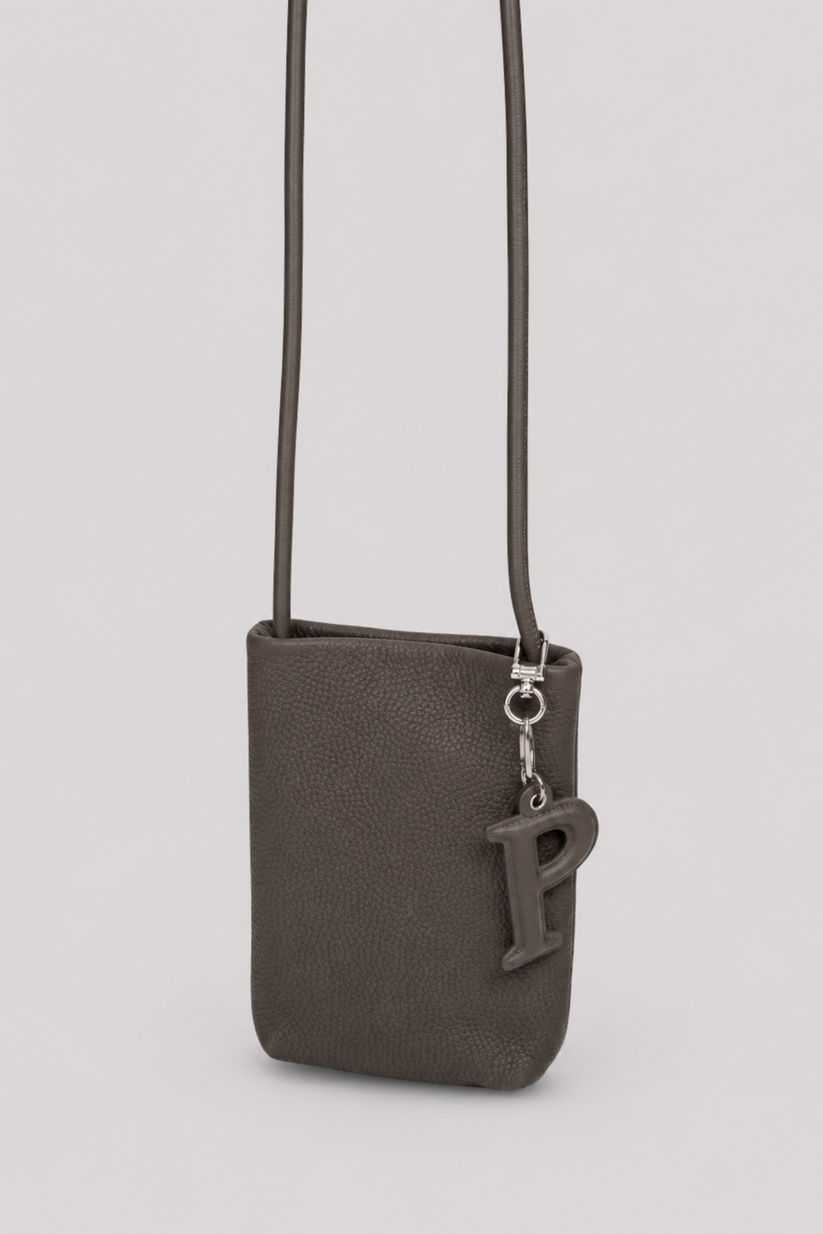 SASZETKA "P" CHARM CASE