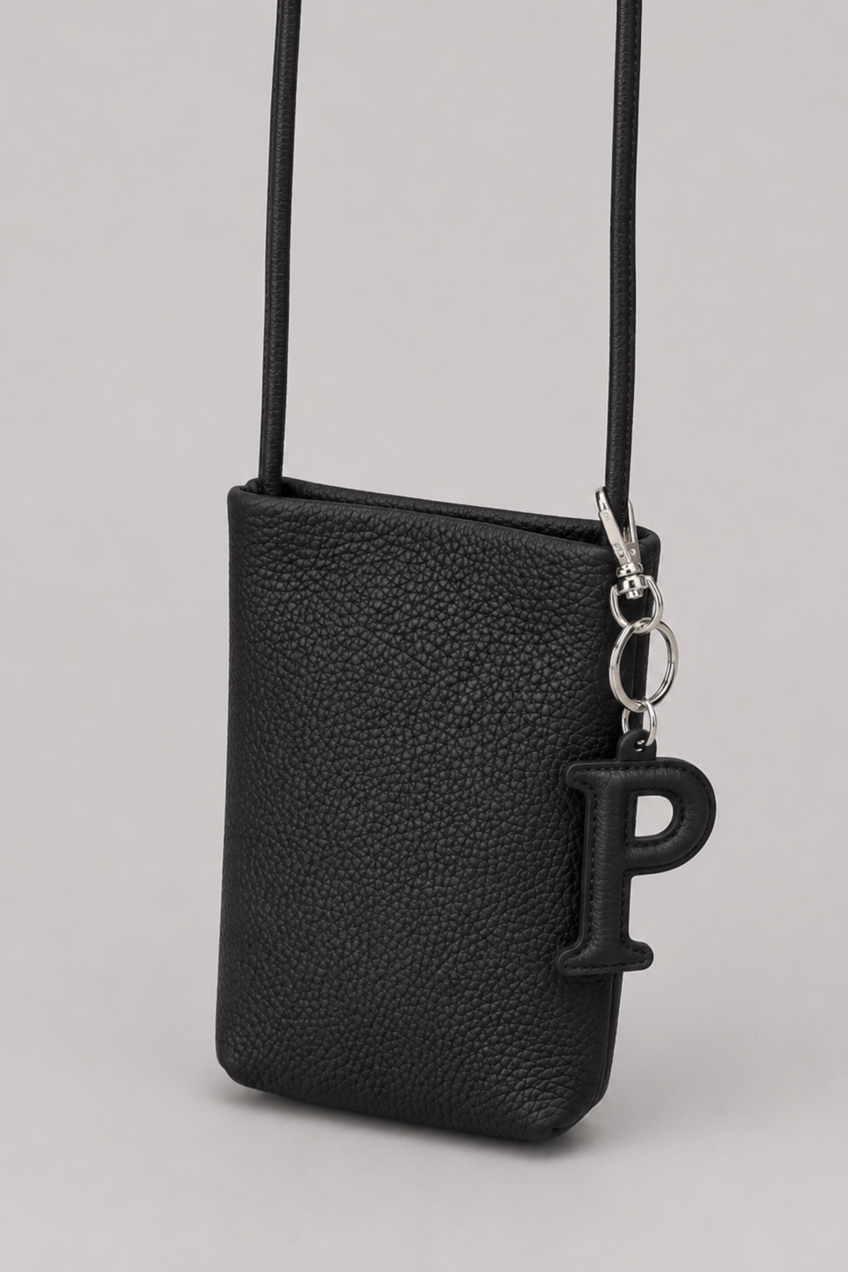 SASZETKA "P" CHARM CASE