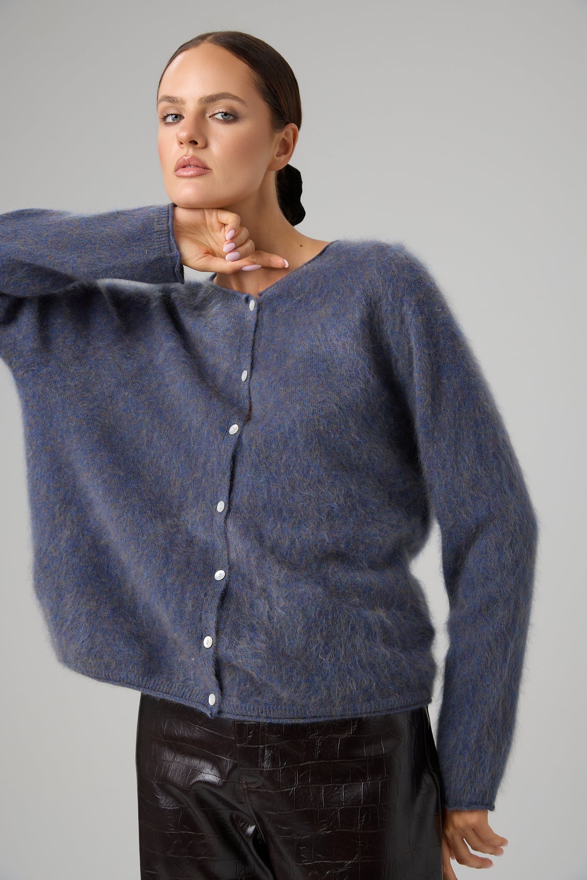 SWETER ESSENTIEL BUTTON