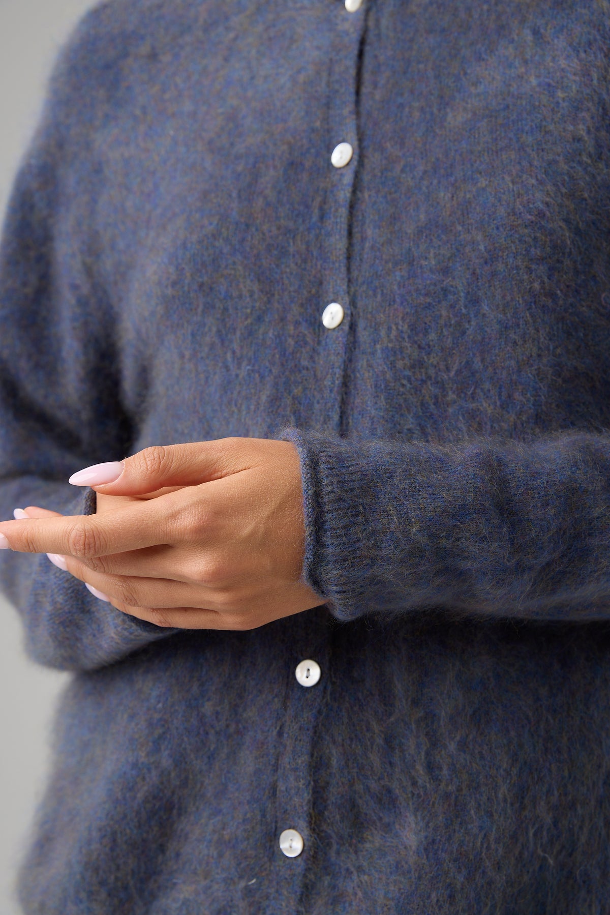 SWETER ESSENTIEL BUTTON