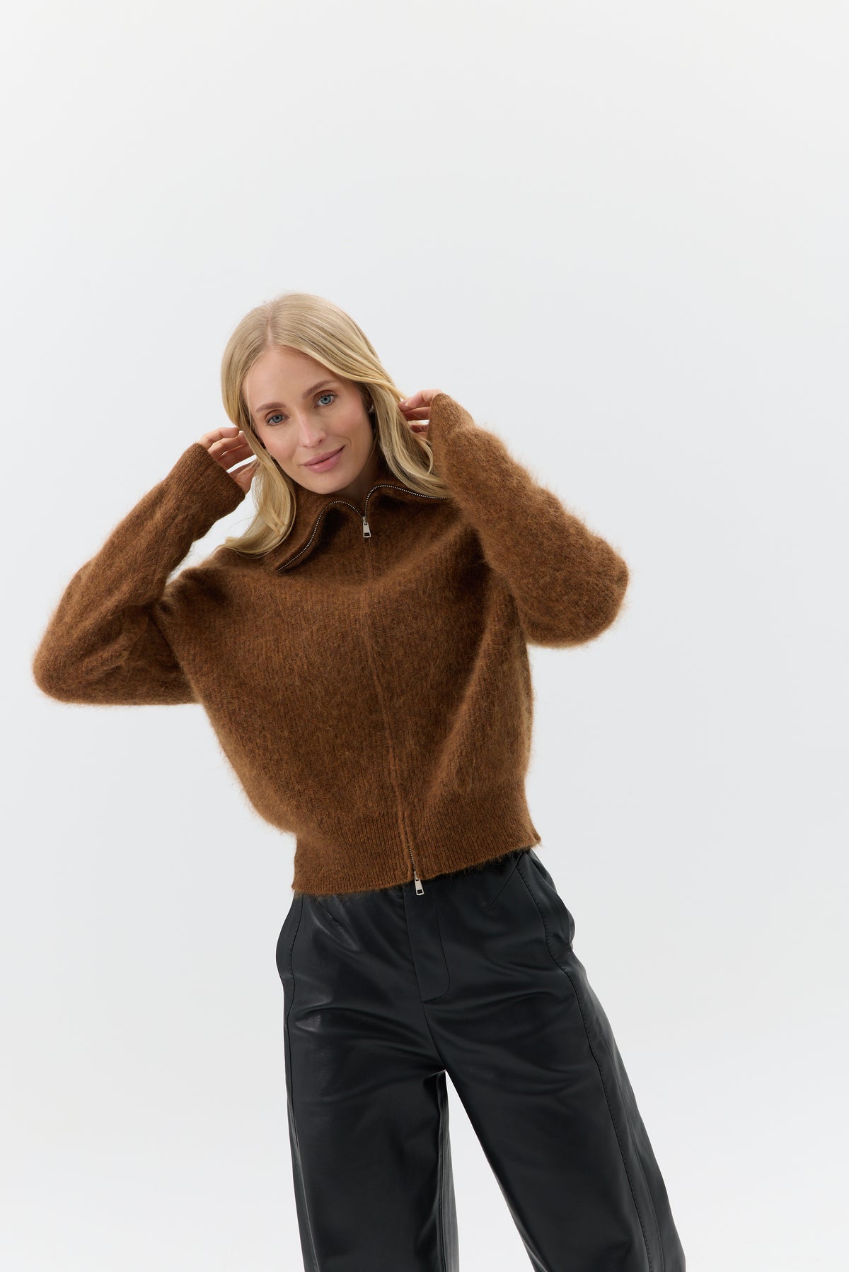 SWETER ZIP VELARIA
