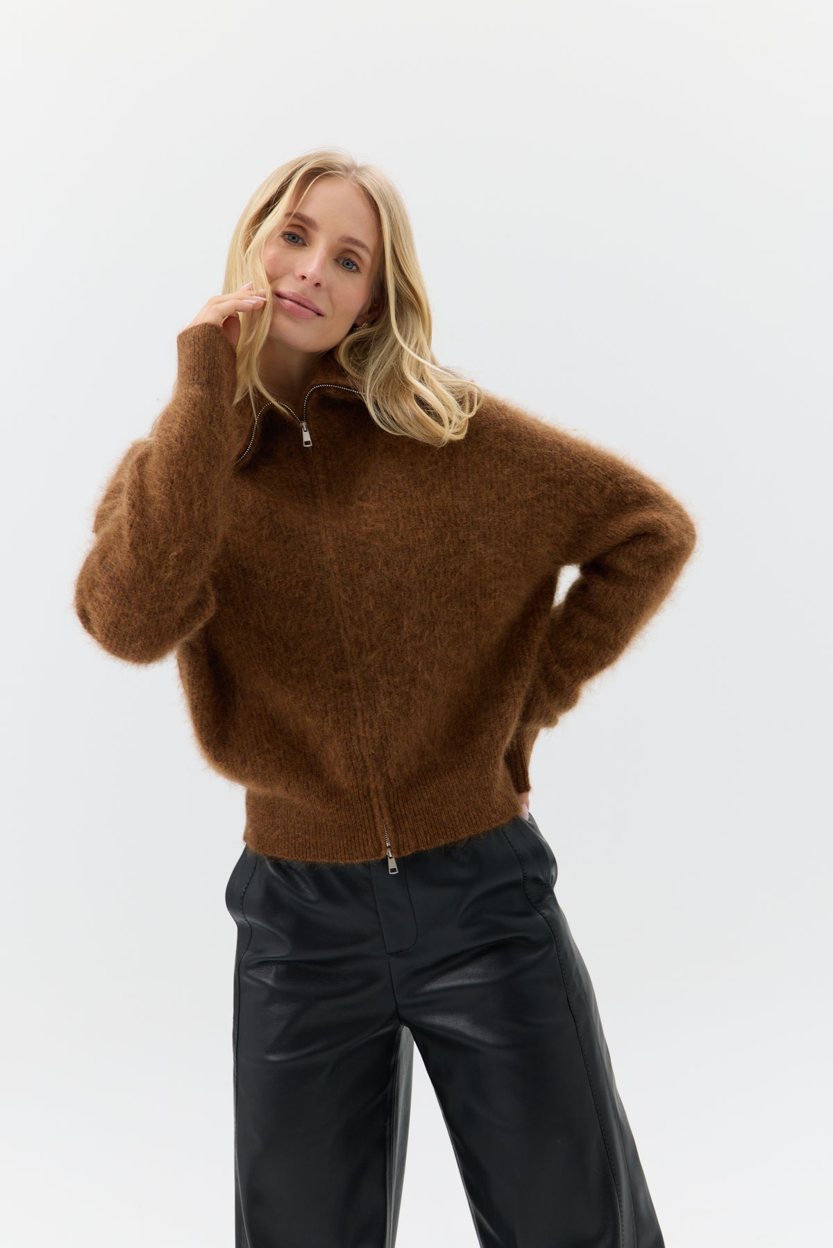 SWETER ZIP VELARIA