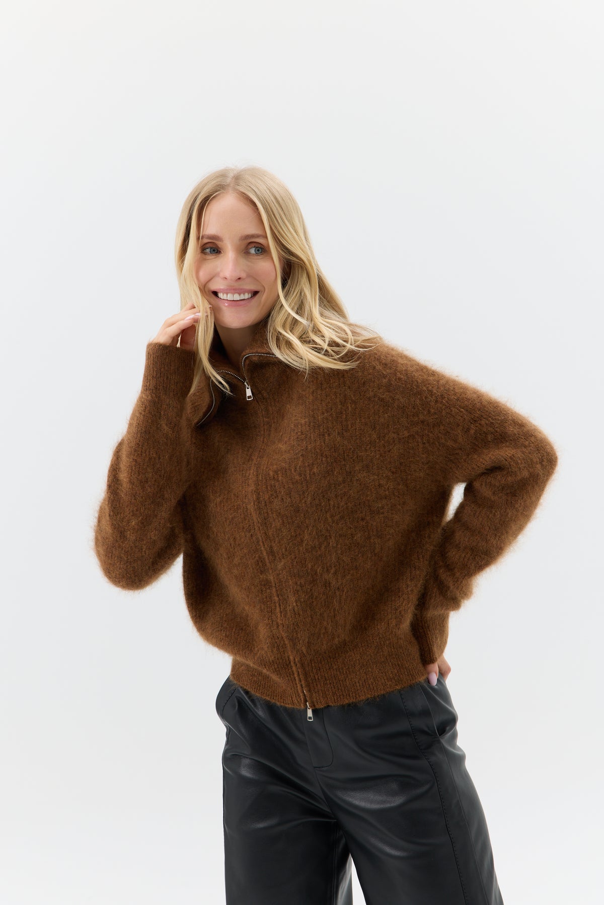SWETER ZIP VELARIA