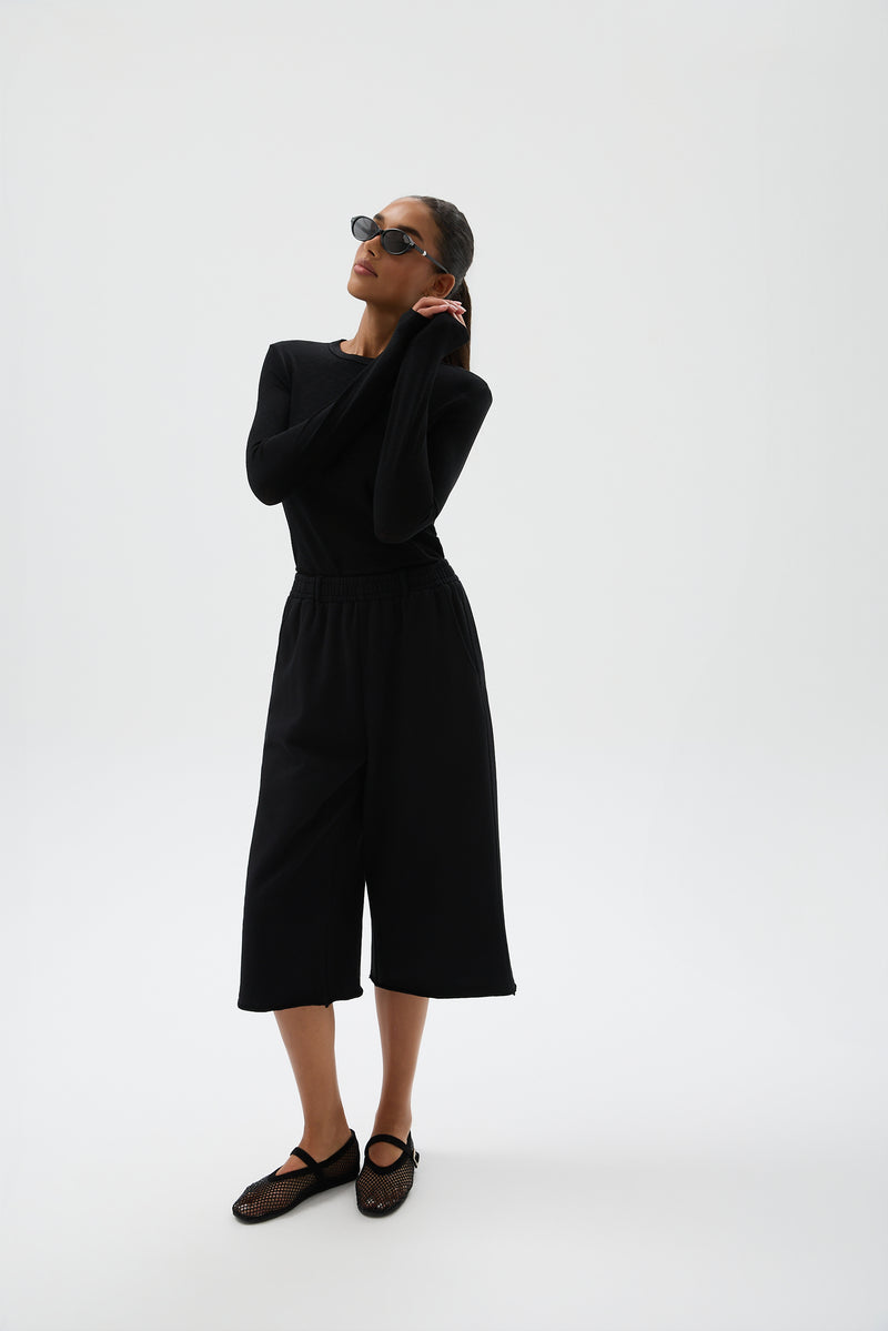 BLUZKA ESSENTIAL LONGSLEEVE