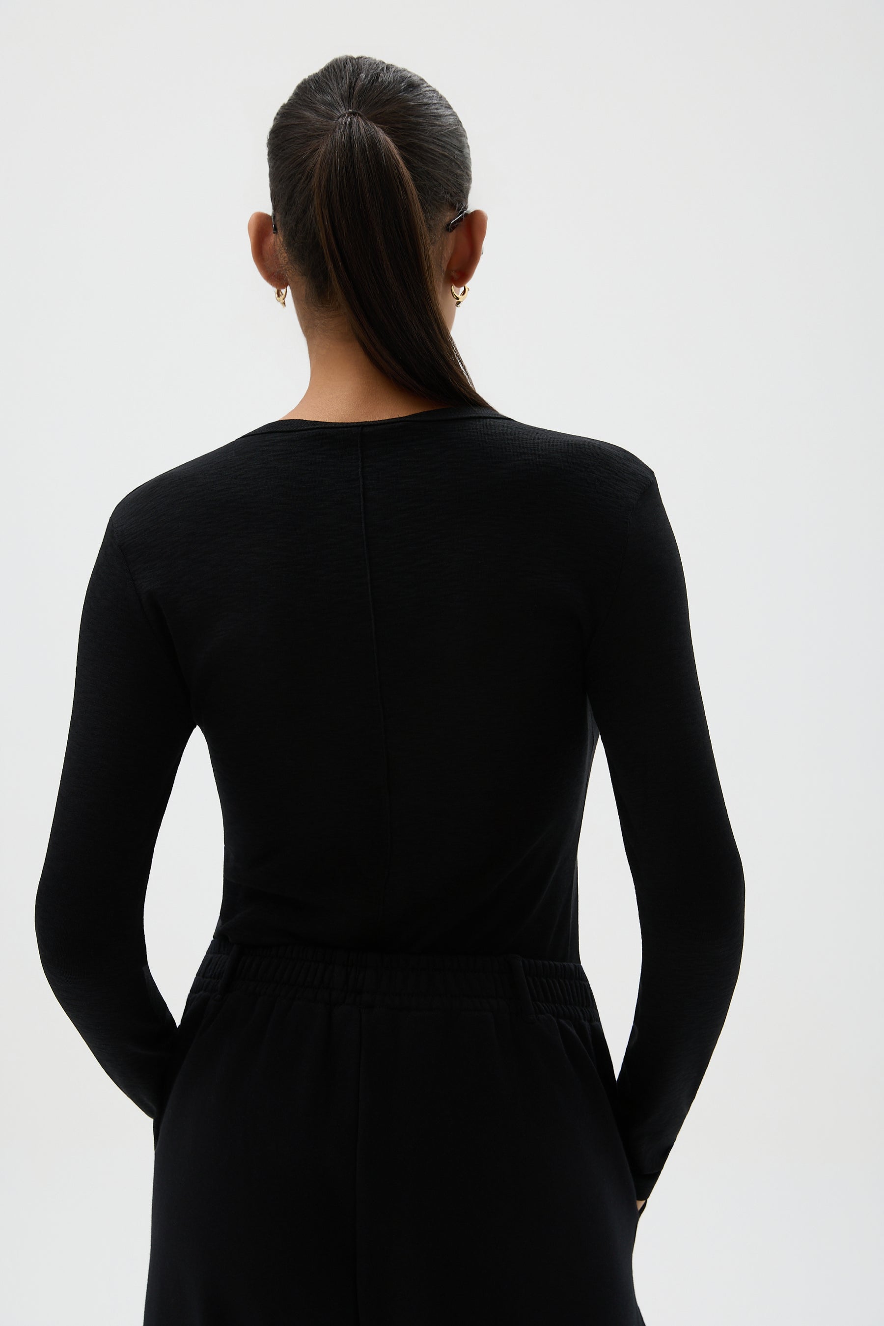 BLUZKA ESSENTIAL LONGSLEEVE