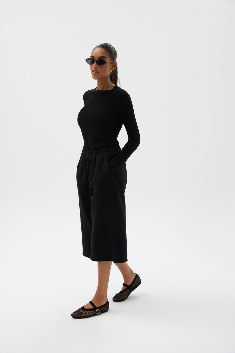 BLUZKA ESSENTIAL LONGSLEEVE
