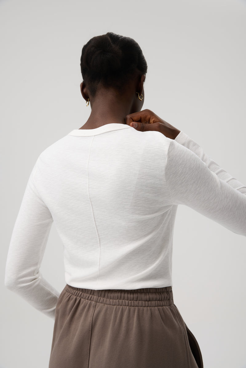 BLUZKA ESSENTIAL LONGSLEEVE