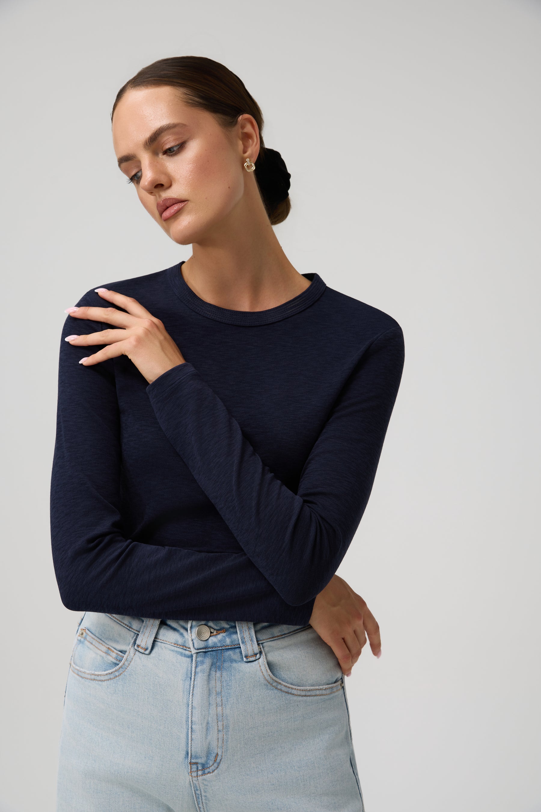 BLUZKA ESSENTIAL LONGSLEEVE