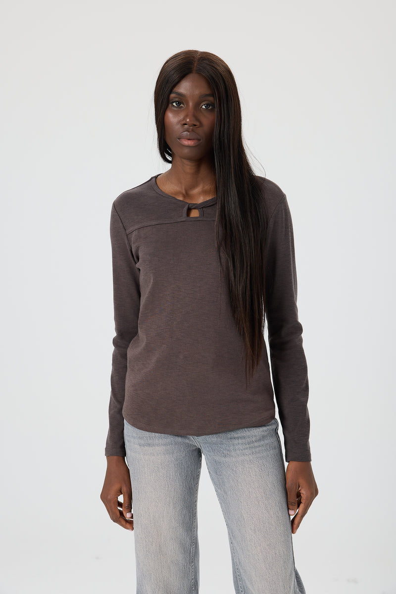 BLUZKA ESSENTIEL TWIST