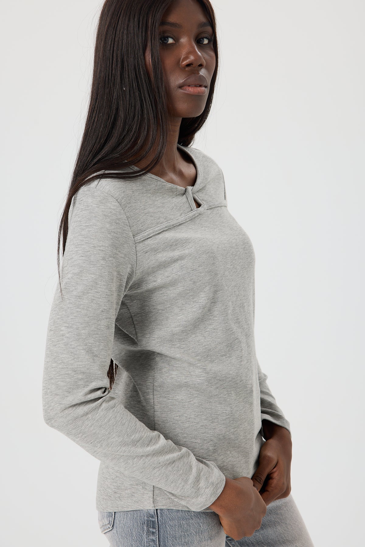 BLUZKA ESSENTIEL TWIST
