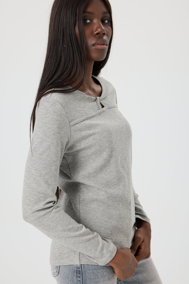 BLUZKA ESSENTIEL TWIST