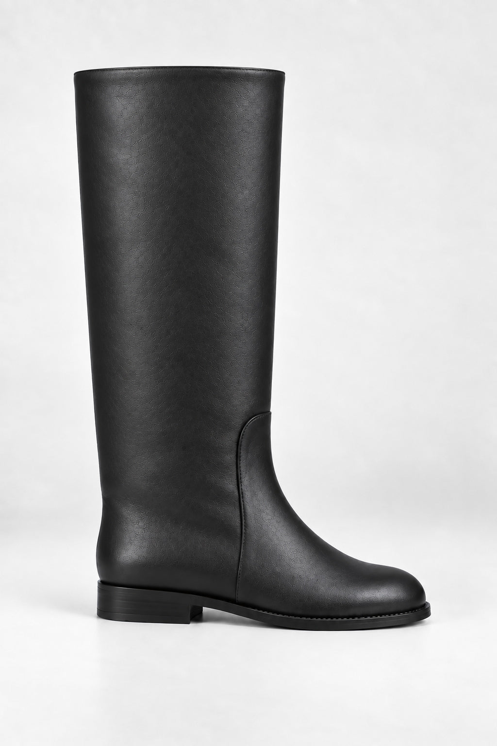 KOZAKI ICONIC LEATHER BLACK