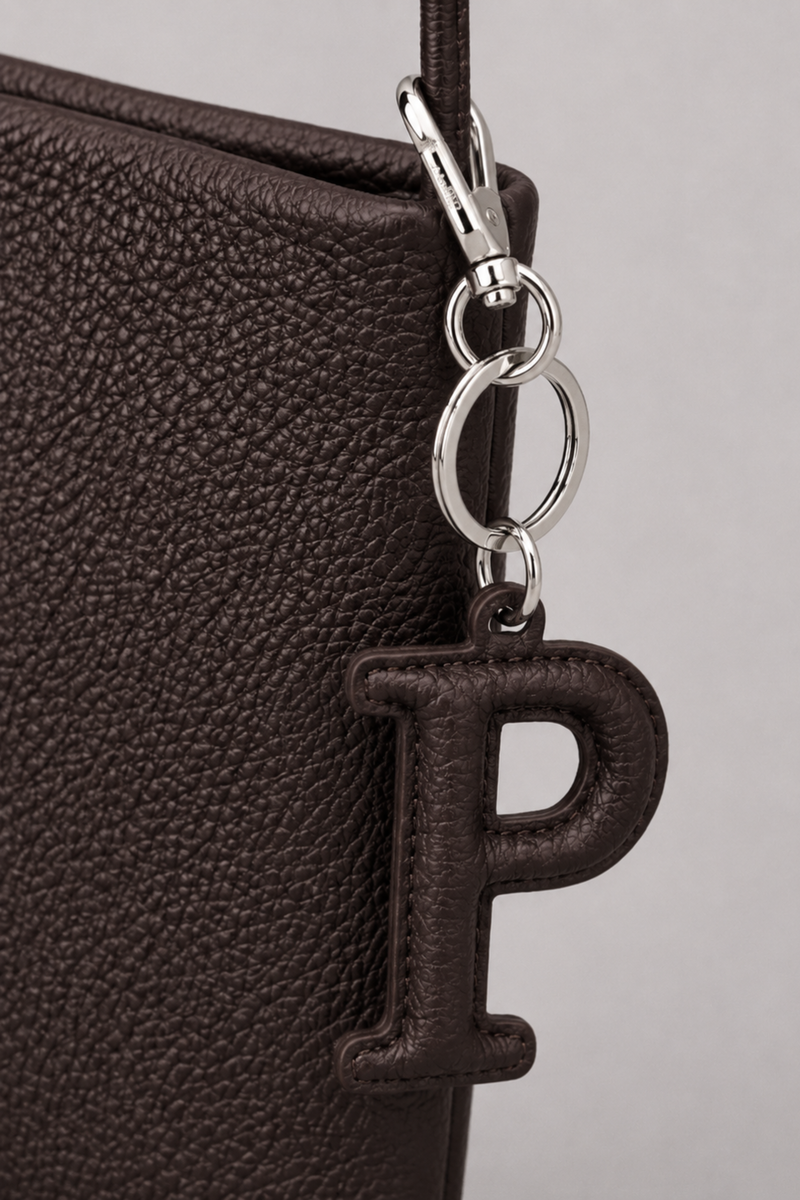 SASZETKA "P" CHARM CASE