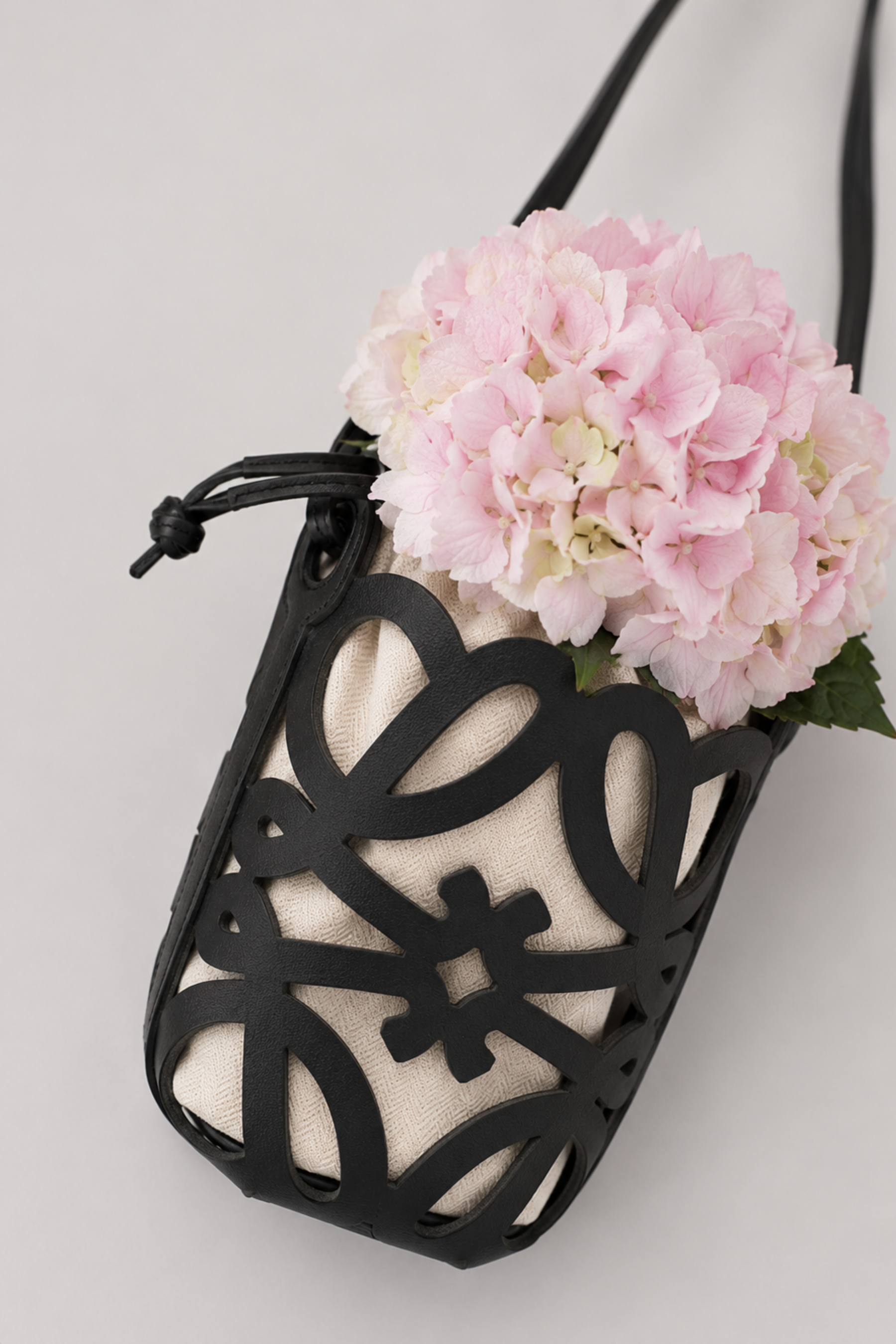 TOREBKA URBAN MESH BLACK