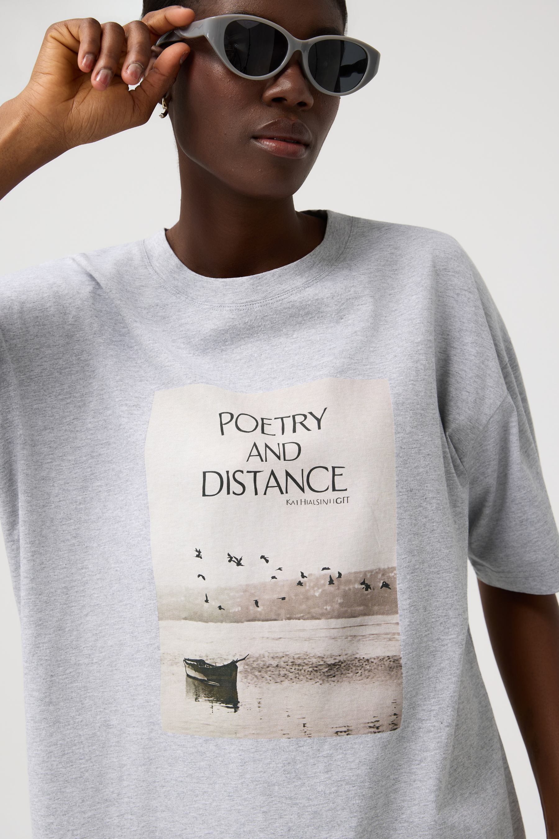 BLUZKA "POETRY&DISTANCE"