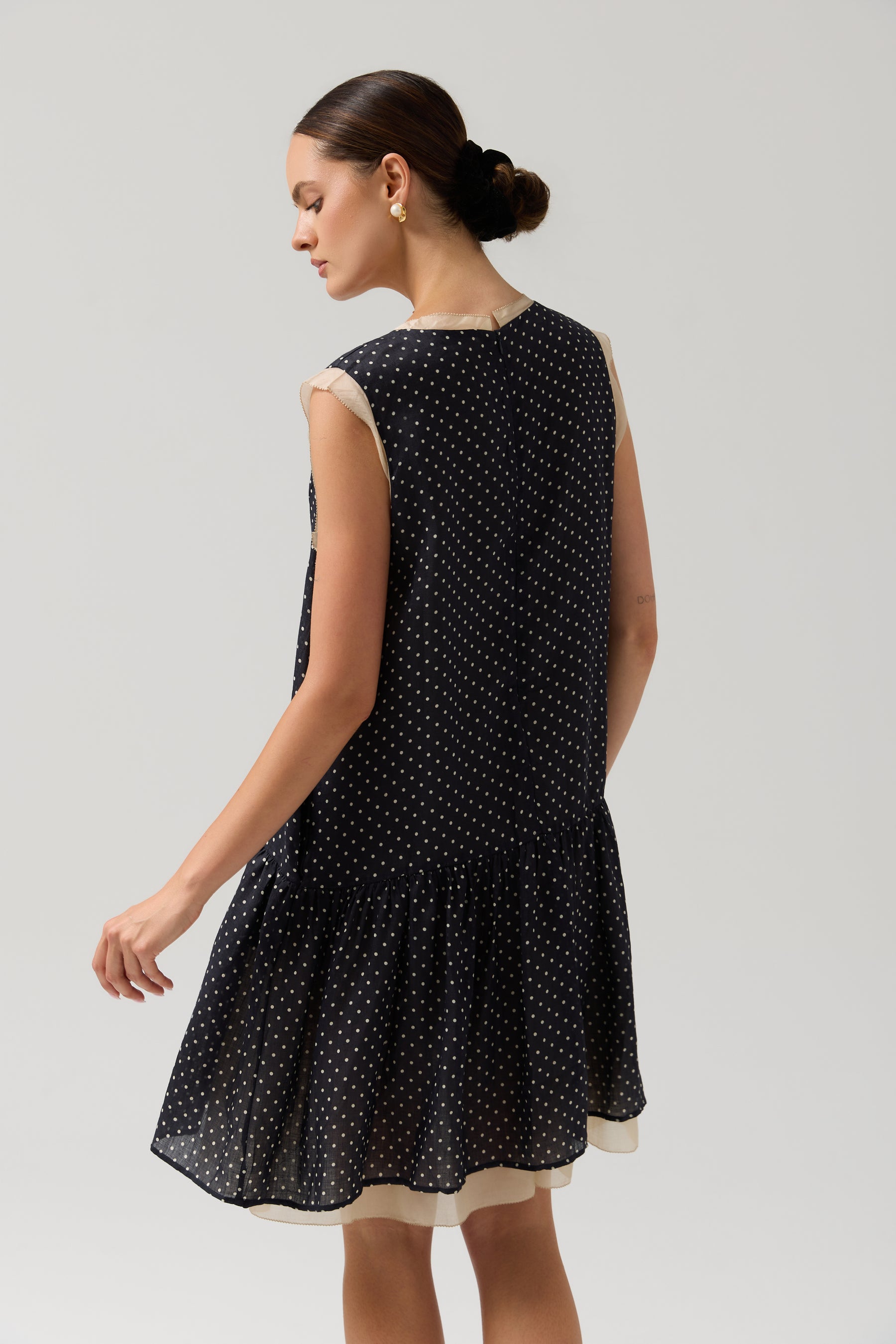 SUKIENKA NAVY DOTS