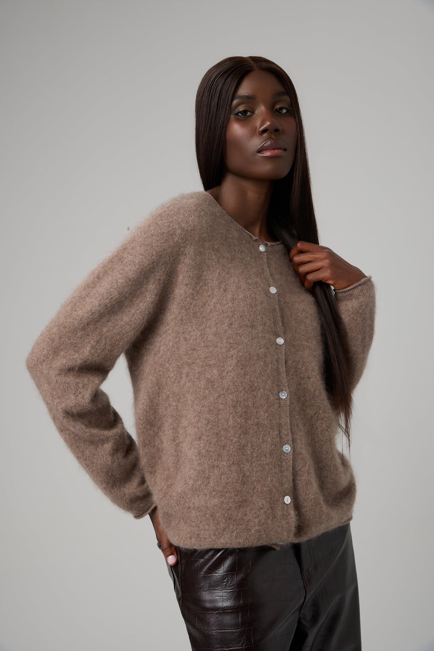 SWETER ESSENTIEL BUTTON