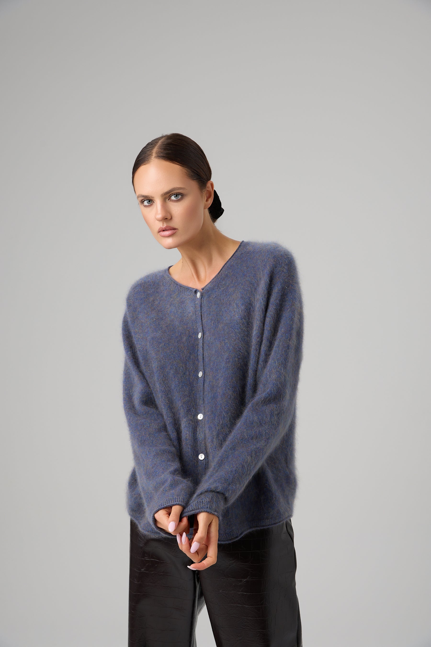 SWETER ESSENTIEL BUTTON
