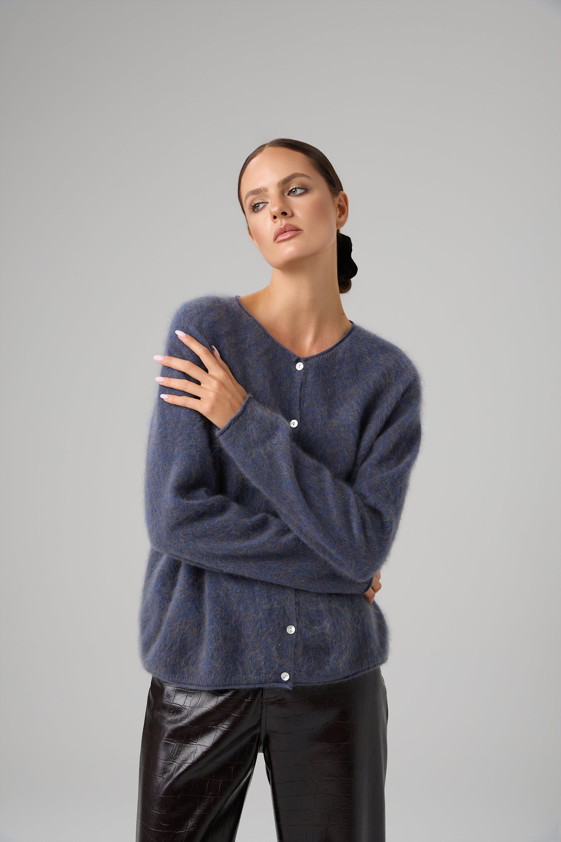 SWETER ESSENTIEL BUTTON