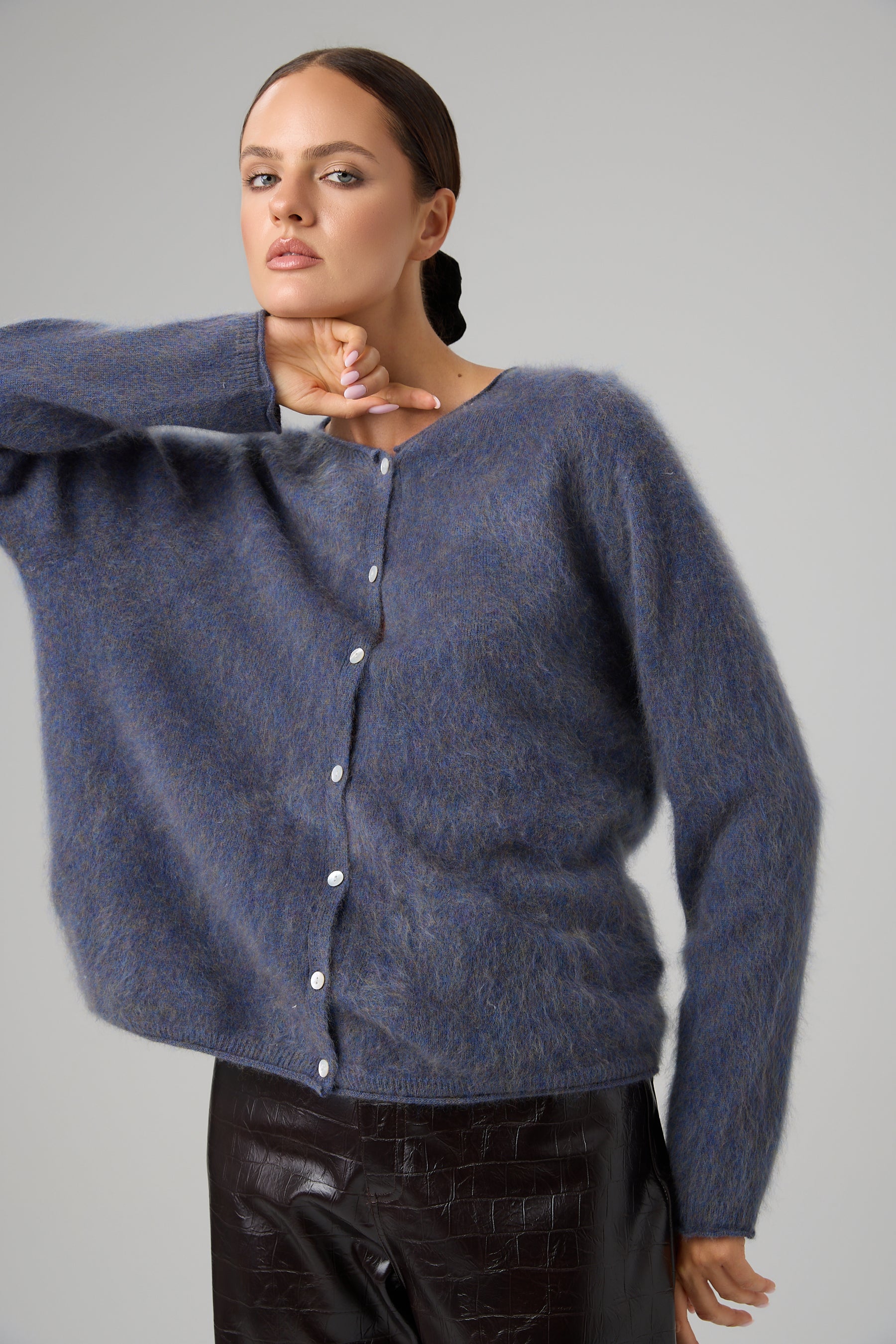 SWETER ESSENTIEL BUTTON