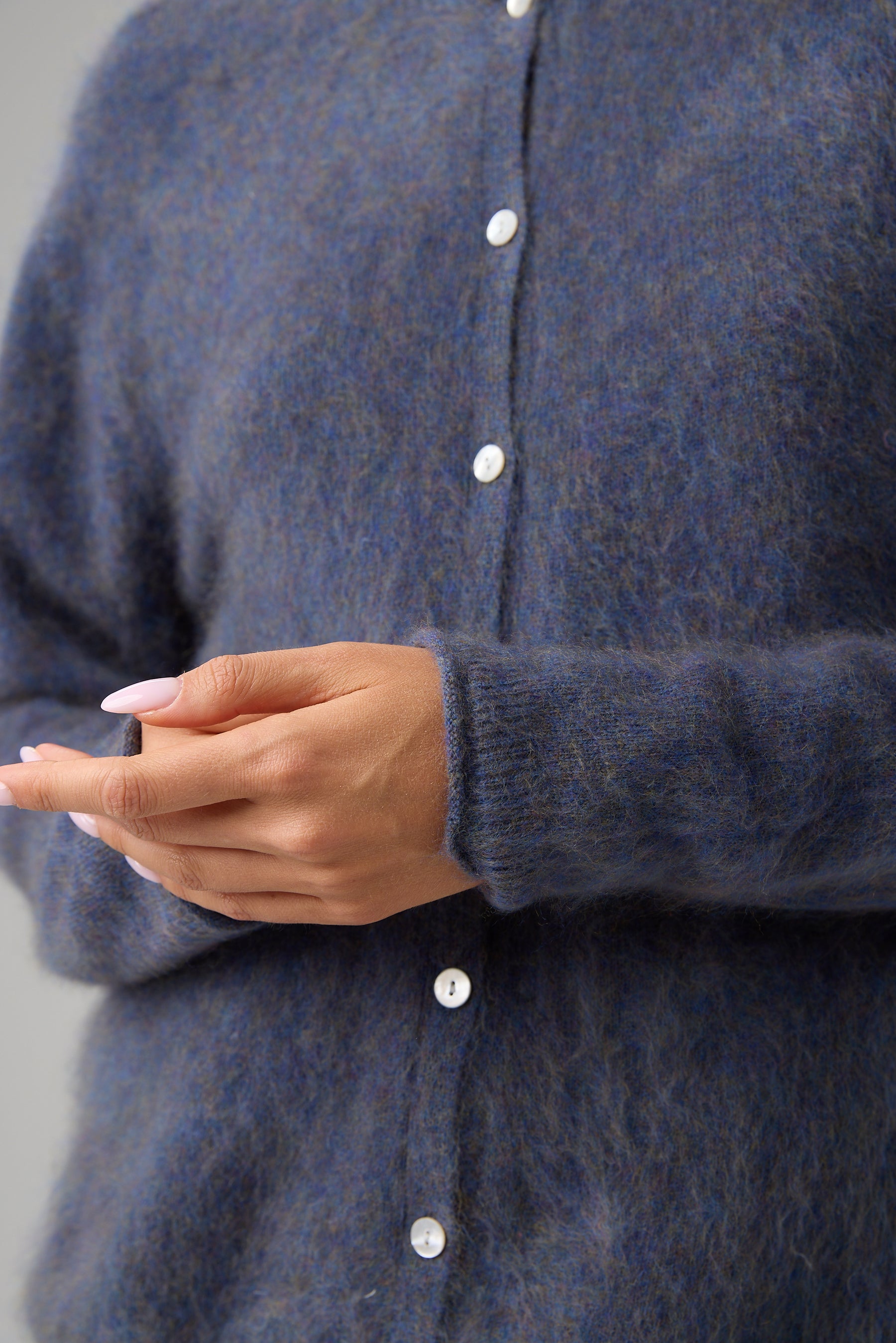 SWETER ESSENTIEL BUTTON