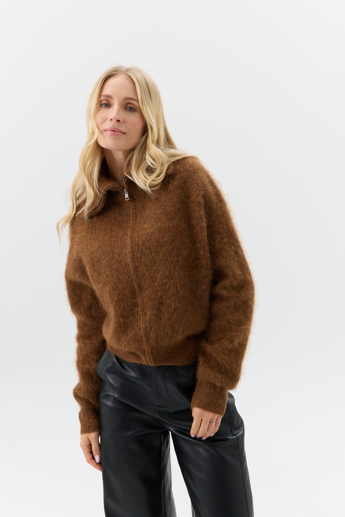 SWETER ZIP VELARIA